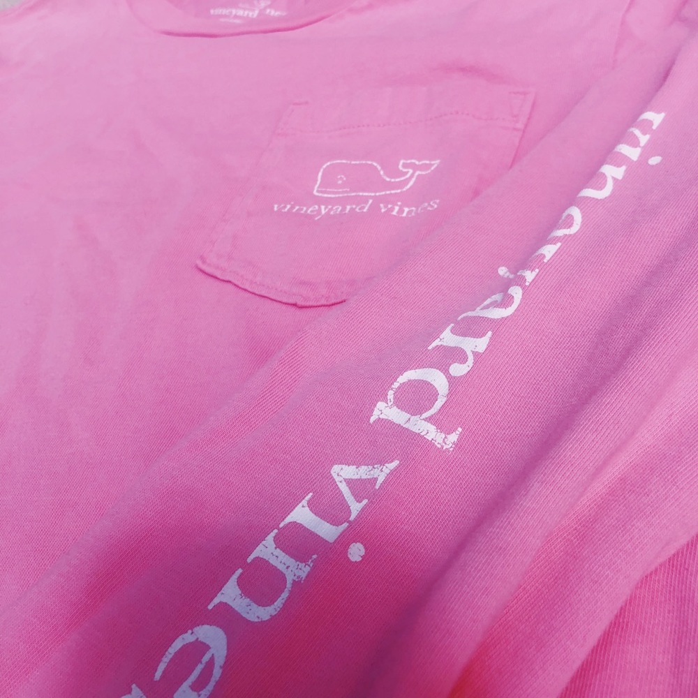 Vineyard vine long sleeve vintage whale pocket Tee